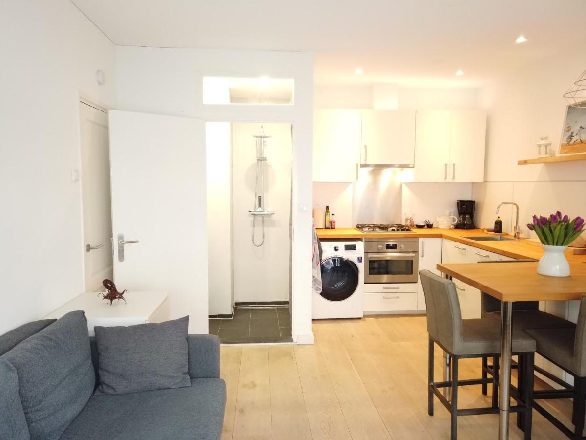 2-Room Apartment + 2 E-Bikes Alkmaar Extérieur photo