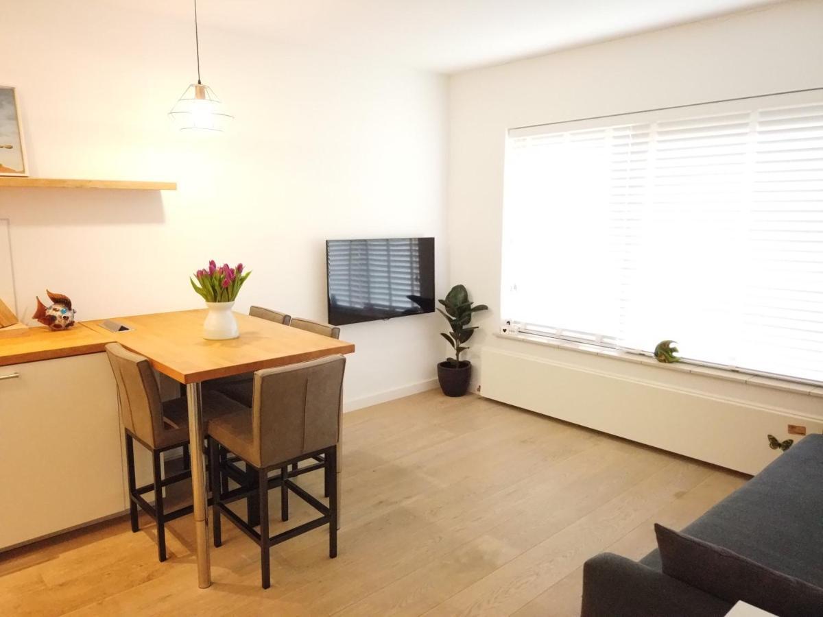 2-Room Apartment + 2 E-Bikes Alkmaar Extérieur photo